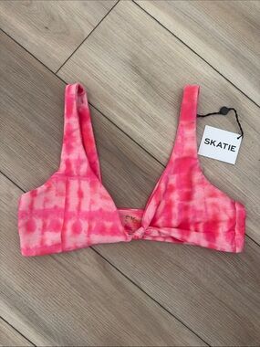 Skatie Penny  Knotted bikini top pink tie-dye Large NWT